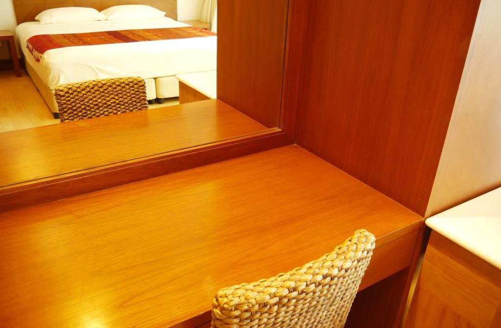 Bangkok Riverside Condo Экстерьер фото